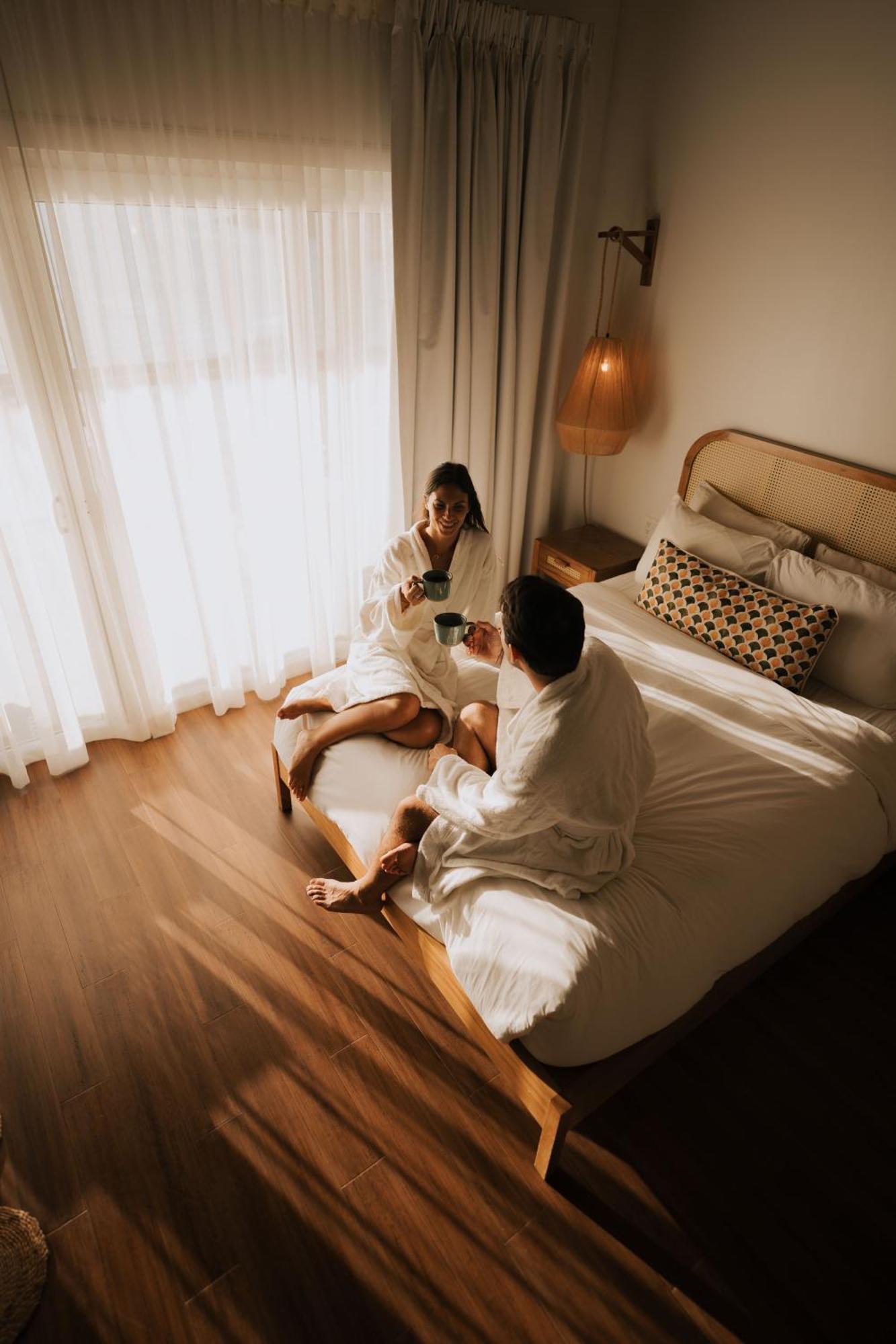 The Beach House Boutique Hotel West End Ngoại thất bức ảnh